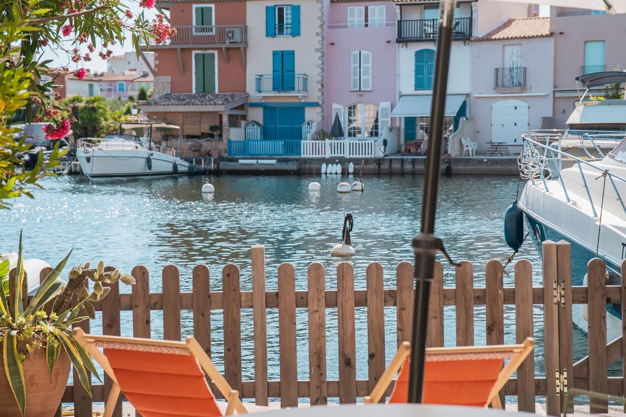 Terrasse Sur L'eau Grimaud
